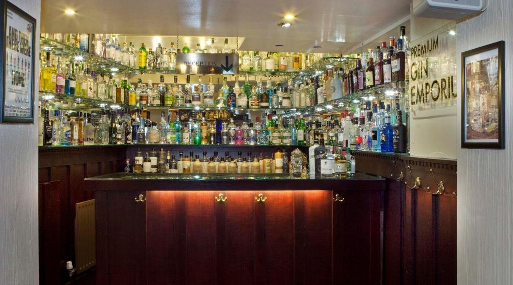 אולדהאם The Old Bell Inn מראה חיצוני תמונה